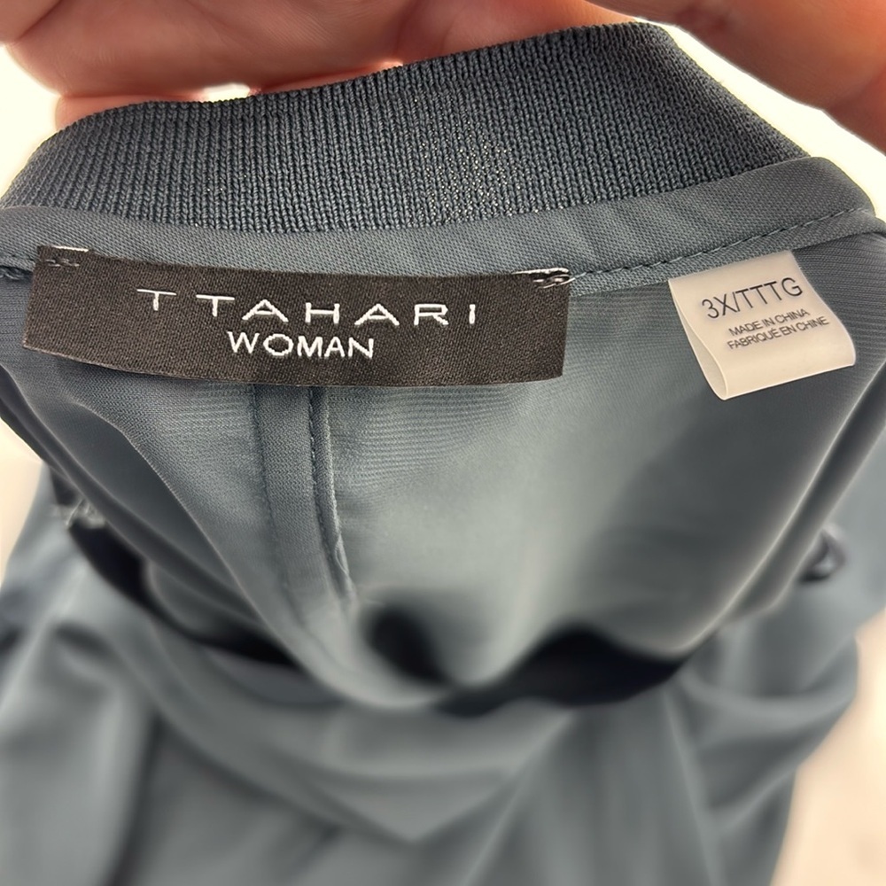 T Tahari Ruffle Cap Sleeve Top - Picture 6 of 7